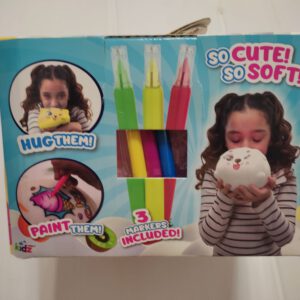 צביעה של בובת חיבוק כולל טושים