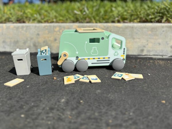 צעצוע משאית אשפה למיחזור עץ מונטסורי - 13 חלקים