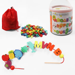 משחק השחלת חרוזים מעץ