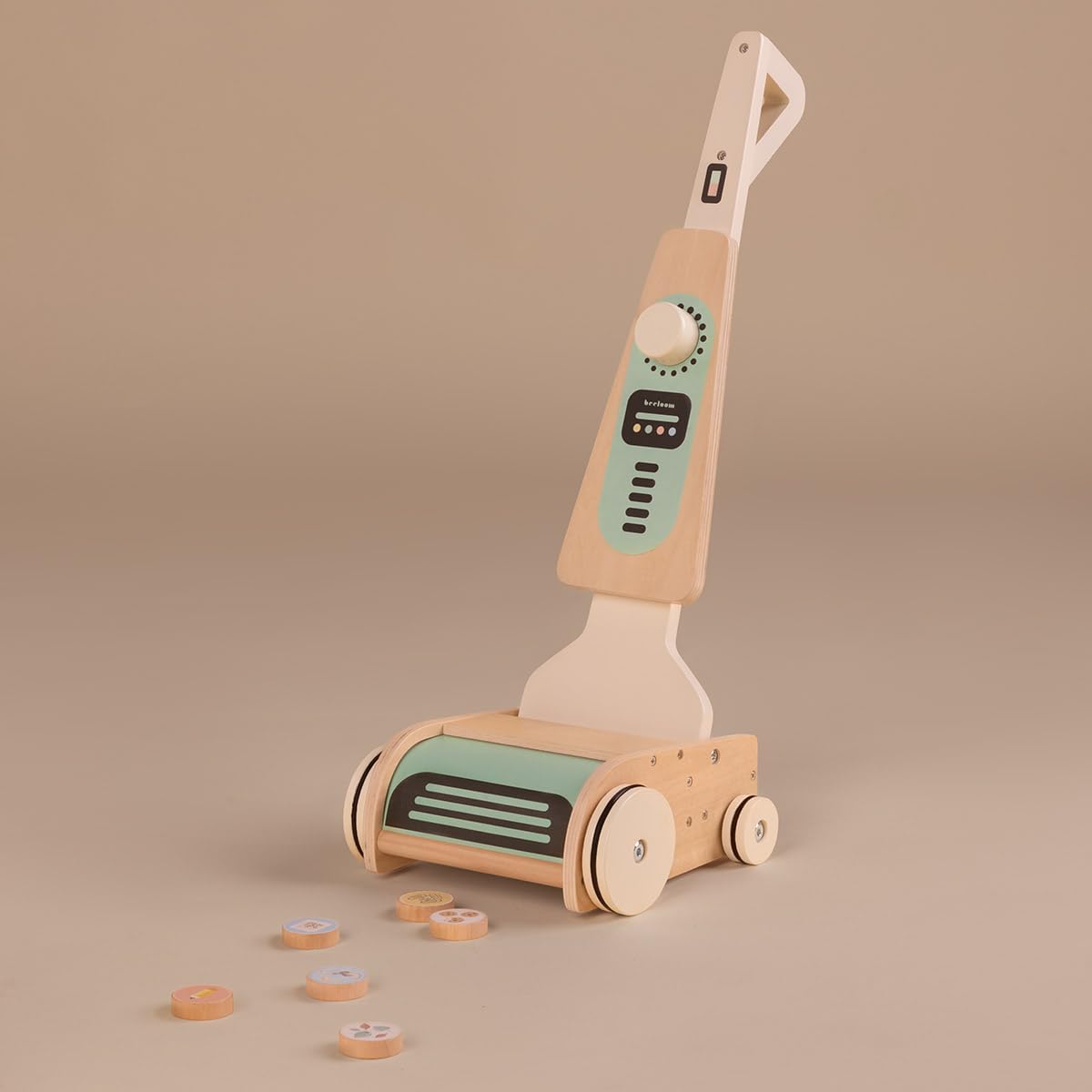 שואב אבק מעץ לילדים